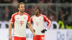 Bayern Mníchov prekvapujúco neuspel a zaznamenal prvú domácu prehru v sezóne