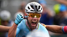 VIDEO: Veľký deň britského cyklistu. Mark Cavendish zaznamenal na Tour de France rekorný triumf a prekonal legendu