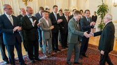 Gašparovič si naposledy podal ruku s Ficom ako prezident
