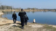 Česko pobavilo svet. Policajti nachytali nudistov bez rúšok a vznikol z toho vtipný slogan