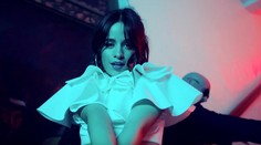 Horúci hit tejto jari? Camila Cabello v novom videoklipe sexy ako nikdy predtým