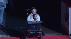 VIDEO: Z hymny v podaní vážne chorého chlapca vám naskočia zimomriavky