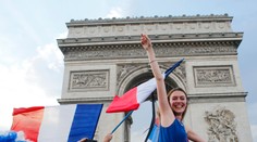 Francúzi oslavovali v uliciach Paríža: "Sme majstri!"