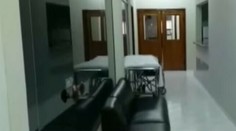 Ženu v nemocnici vyhlásili za mŕtvu. Na stole v pohrebnej službe zázračne ožila