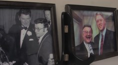 Trump poslal do dôchodku muža, ktorého hlas pozná celá Amerika