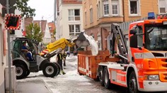 GALÉRIA: Nemecké mesto zápasí s následkami obrovského krupobitia. Do akcie muselo nasadiť snežné pluhy