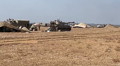 VIDEO: Izraelská armáda presúva ťažkú techniku do pásma Gazy