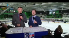 Hrozivý moment v českej extralige. Hokejového experta zostrelil puk v priamom prenose