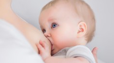 Štát chce, aby matky viac dojčili. V pláne má obmedziť reklamy na dojčenskú výživu