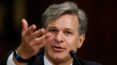 Wray sľúbil podporu vyšetrovaniu údajných kontaktov Rusov s tímom Trumpa