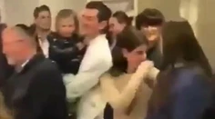 Oslava zásnub počas prísneho lockdownu. Polícia vyzbierala na pokutách „balík peňazí"