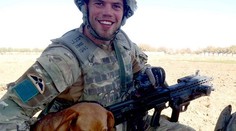 Nerozlučné priateľstvo rozdelila smrť. Príbeh vojaka dojal celú Britániu