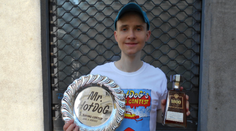 Štíhly Radim má nezvyčajnú záľubu. Hltá jedlo na čas