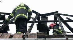 Smola sa im lepí na päty! Za dva týždne im druhýkrát zhorela strecha nad hlavou