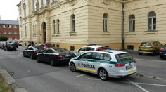 Krajský súd v Nitre evakuovali. Nahlásili tam bombu