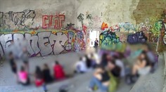 Na tajnej párty v opustenej pôrodnici v Bratislave zasahovala polícia, 12 detí nafúkalo