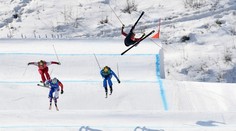 VIDEO: Hororový pád kanadského lyžiara. Nebezpečná skikrosová trať láme kosti