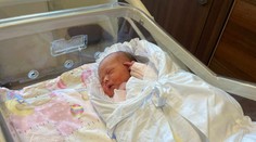 Ella sa narodila v Bratislave iba 40 sekúnd po polnoci. Mathias predbehol Erika o tri minúty