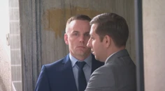 Kapitána výletnej lode, ktorý mal zbiť a zapáliť priateľku v centre Bratislavy, priviezli na Slovensko