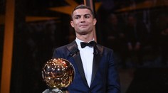 Ronaldo získal piatykrát Zlatú loptu France Football, vyrovnal sa tak Messimu