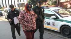 Riaditeľka obvinená z vydierania znova pred súdom. Skončila v base?