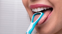 Jazyk ako zrkadlo nášho zdravia: Odborník prezradil, koľko ochorení môže odhaliť a ako ho čistiť