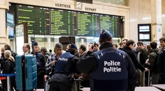 Pri zásahu proti podozrivým teroristom zatkli v Bruseli šiesteho