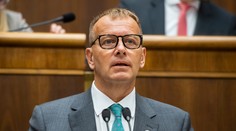 Sme rodina chce zakotviť v ústave právo na hotovosť. Poslanci v tom vidia predvolebný ťah