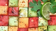 Melón na krásne kúsky za pár sekúnd! Neviete ako na to?