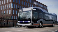 Autobus budúcnosti. Chýba mu to najdôležitejšie, jazdí bez vodiča