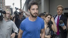 Výtržník Shia LaBoeuf sa vyhne procesu za výtržnosti v divadle