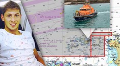 Sala tesne pred zmiznutím lietadla posielal správy. Polícia zverejnila štyri možné scenáre