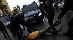 Španielsko sa ospravedlnilo za násilné zásahy proti katalánskym voličom