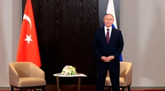 To, čím sa preslávil, sa mu teraz vracia. Putina nechali potupne čakať hneď štyri hlavy štátov