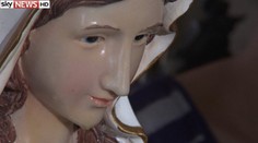 Ďalší zázrak: Socha Panny Márie plače olejové slzy