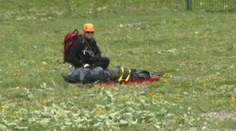Tragédia vo Vrátnej. Mŕtveho paraglajdistu našli hlboko v horách