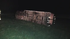 Na Gemeri opäť vyčíňal silný vietor: Pod Soroškou sfúkol z cesty nákladné auto