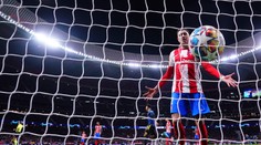 Prvý zápas osemfinále ligy majstrov: Atletico remizovalo s Manchestrom Utd 1:1