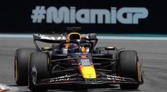Max Verstappen sa vrátil na víťaznú vlnu. V Imole vyhral pred Norrisom, ktorý ho v závere doťahoval