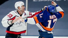 Zdeno Chára absolvoval 70. pästný súboj v NHL. Pozrite si, ako dopadol