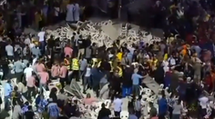 Futbaloví hooligans? Nie, fanúšikovia šípok!