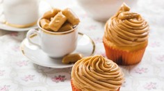 Karamelové cupcaky so slávnymi cukríkmi