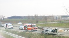 Osobné auto sa zrazilo s dodávkou. Od Trnavy počítajte so zápchami