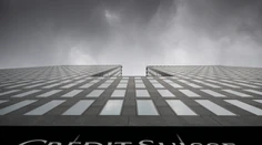 Akcie európskych bánk klesajú, môžu za to problémy v Credit Suisse