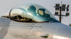 Biden dal zelenú výcviku ukrajinských pilotov na stíhačkách F-16