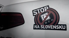 Nespokojní taxikári vyšli opäť do ulíc proti Uberu a jej podobným aplikáciám