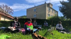 Na Kysuciach netradične lákajú deti do tried. Nevedia si predstaviť, že by učili v škole aj online