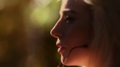 V jednoduchosti je krása. Lady Gaga v jej najemotívnejšom videoklipe rozplače aj vás