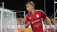 VIDEO: Michalovce dali nádherný gól, pokazila ho ruka. Dukla tak brala body po hlavičke Rymarenka