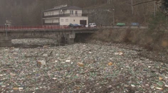Jedna z najkrajších nádrží je opäť plná smetí. Je ich až 350 metrov kubických